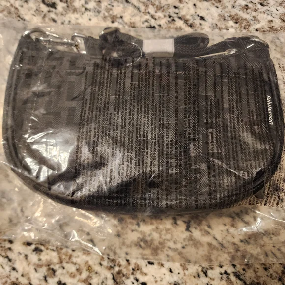 Lululemon Athletica Black Shoulder Bag - Picture 6 of 6